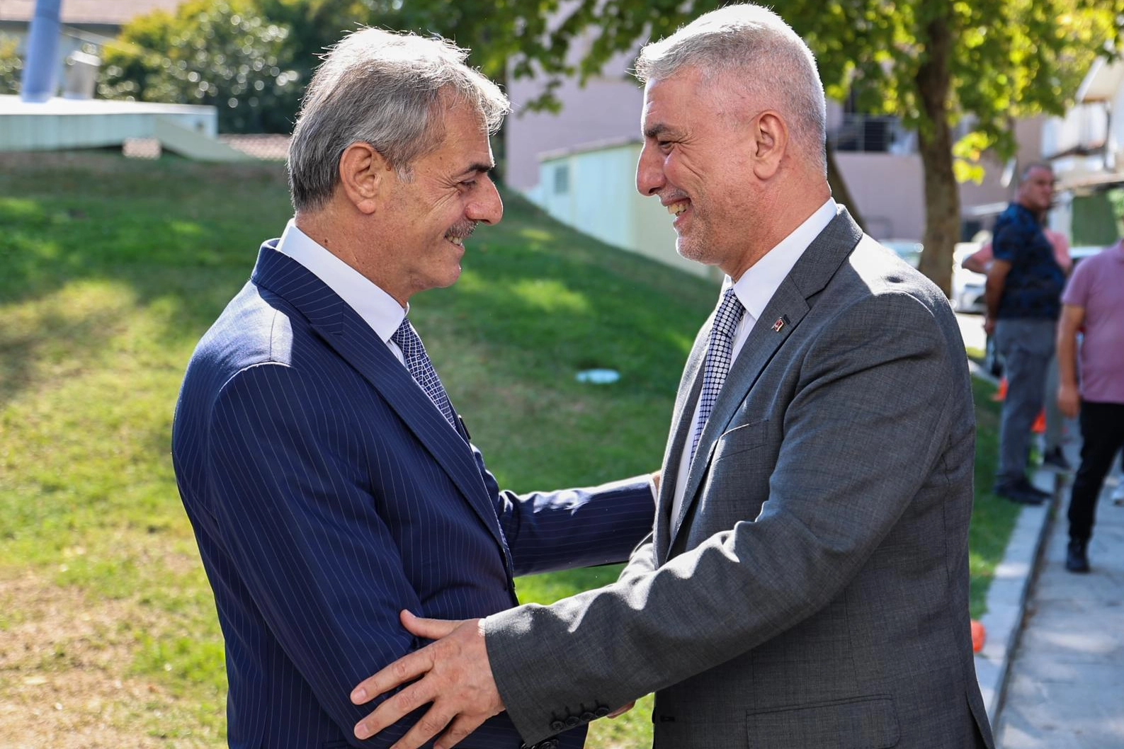 Bakan Bolat’tan Sakarya’ya ekonomik övgü  Sakarya...