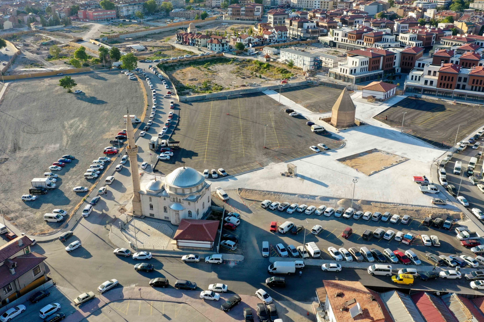 Suriçi ve Bedesten’e 850 araçlık otopark  Konya...